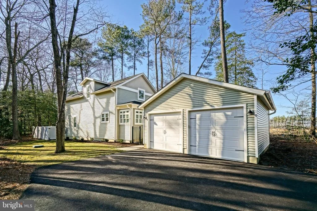 Photo of 35 AINTREE DRIVE