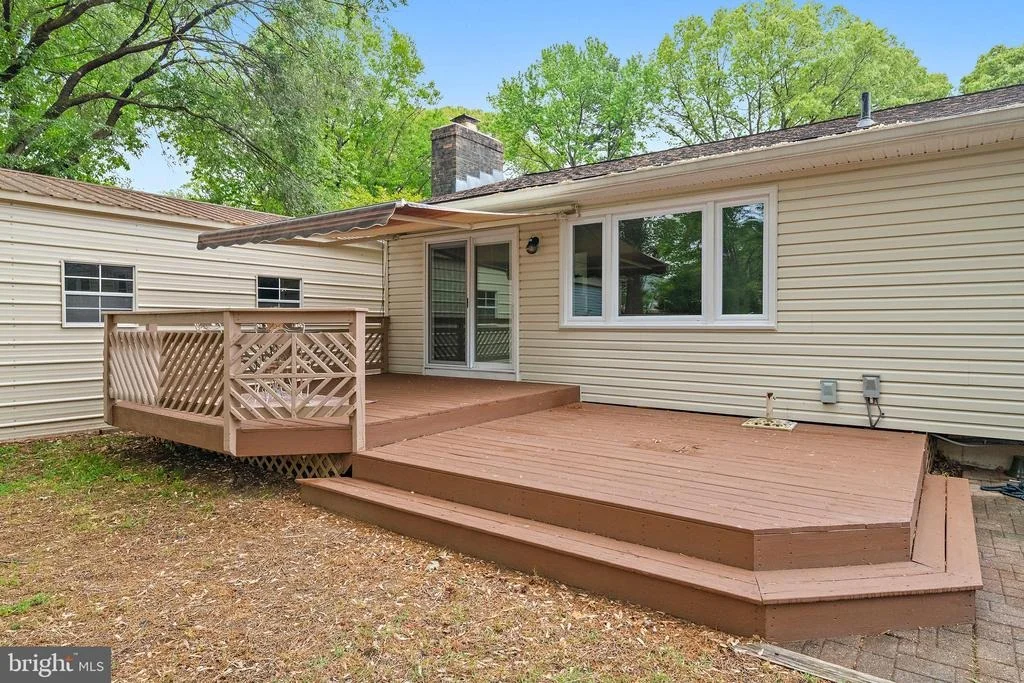 Photo of 970 HIGHPOINT DRIVE