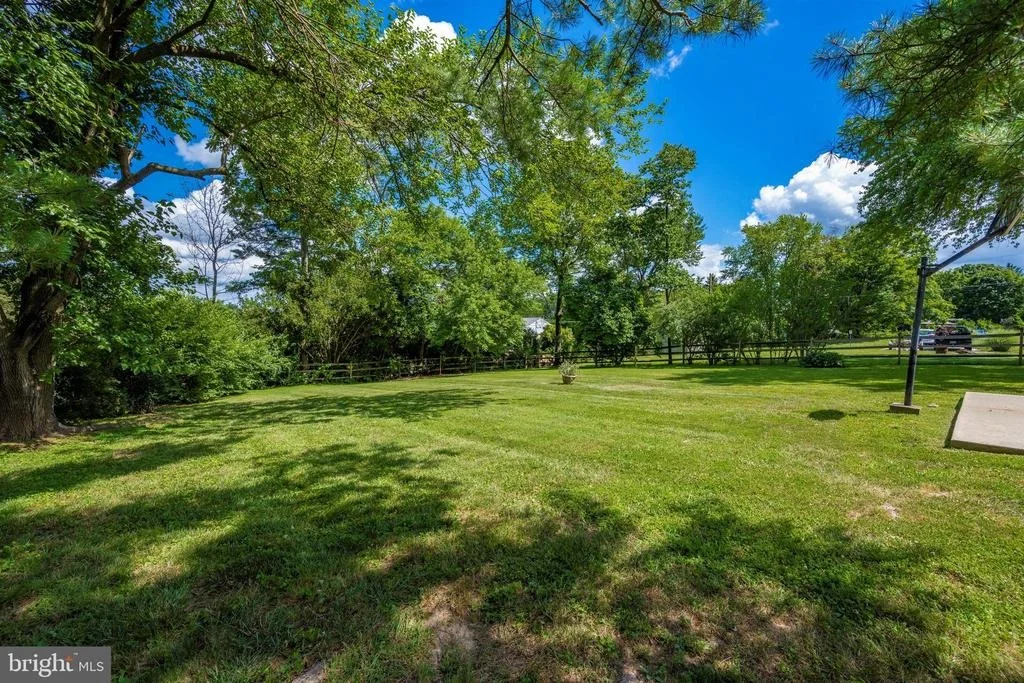 Photo of 25805 RIDGE ROAD