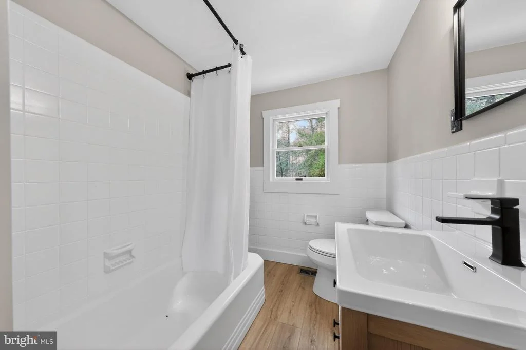 Photo of 113 W CENTENNIAL DRIVE