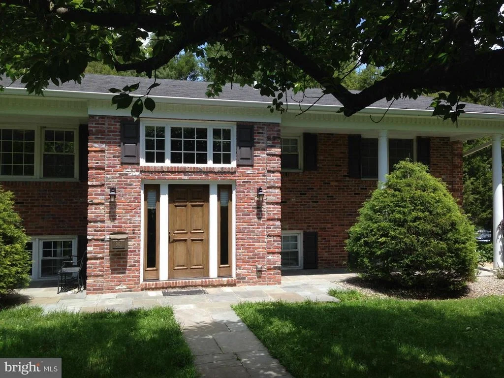 Photo of 901 ANNMORE DRIVE