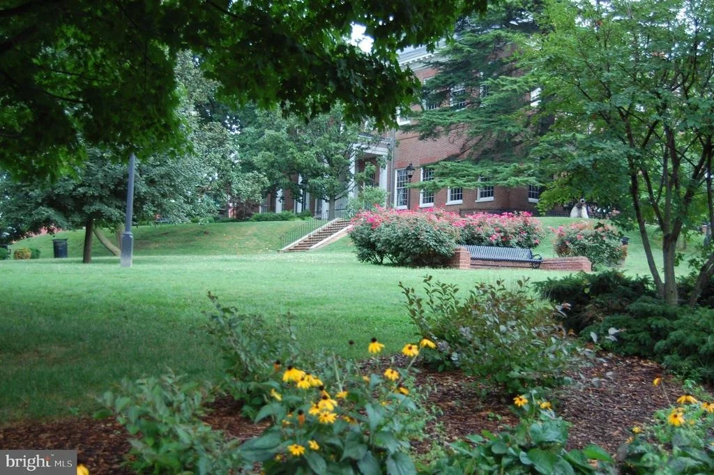 Photo of 1870 POPLAR ROAD
