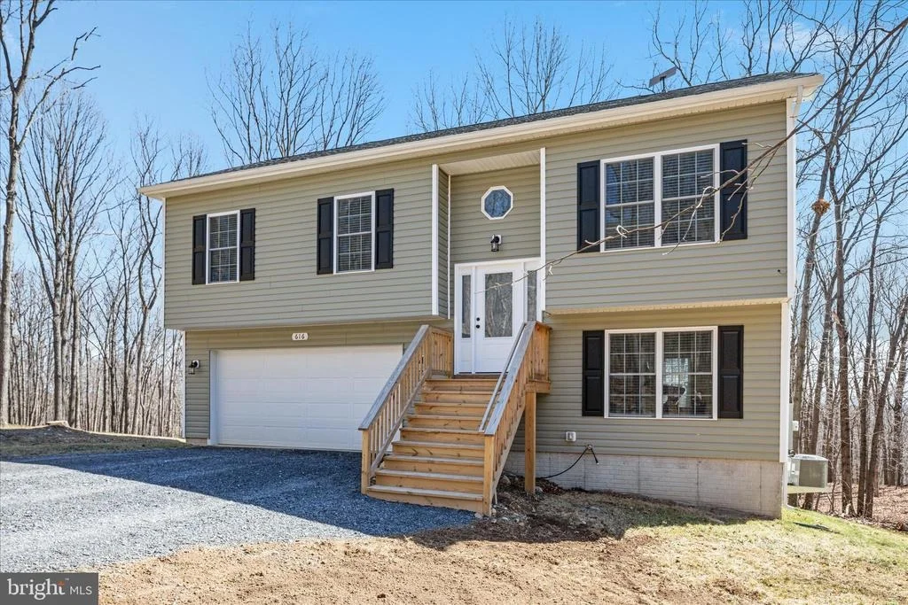 Photo of 616 CARDINAL DRIVE