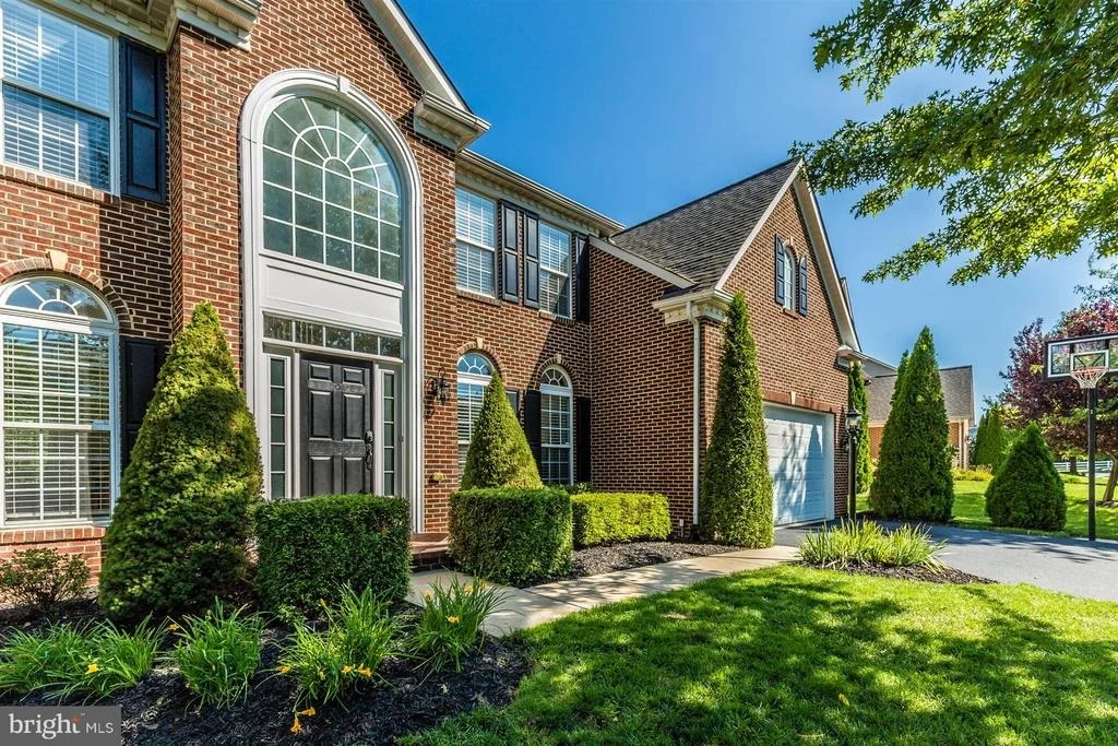 Photo of 610 GLENBROOK DRIVE