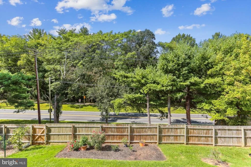 Photo of 927 POINTER RIDGE DRIVE