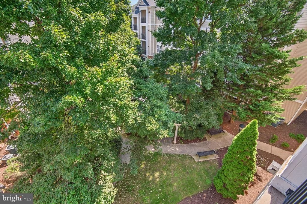 Photo of Unit 403 at 12945 CENTRE PARK CIRCLE