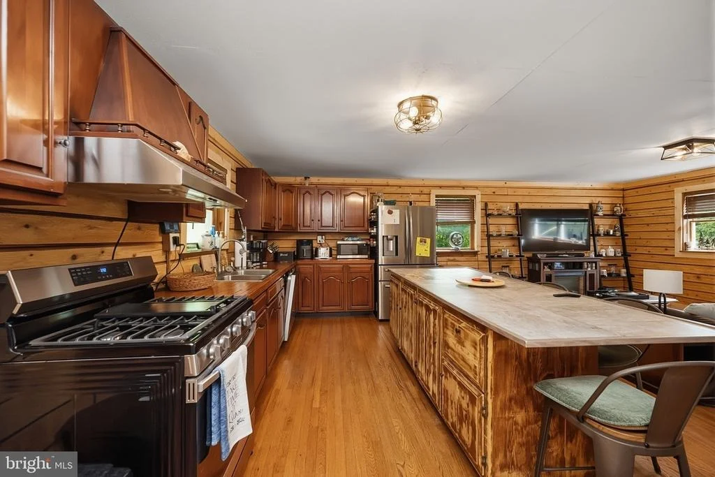 Photo of 2189 TABLE ROCK ROAD