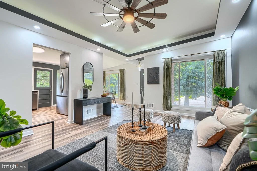 Photo of 6821 BARNETT ROAD
