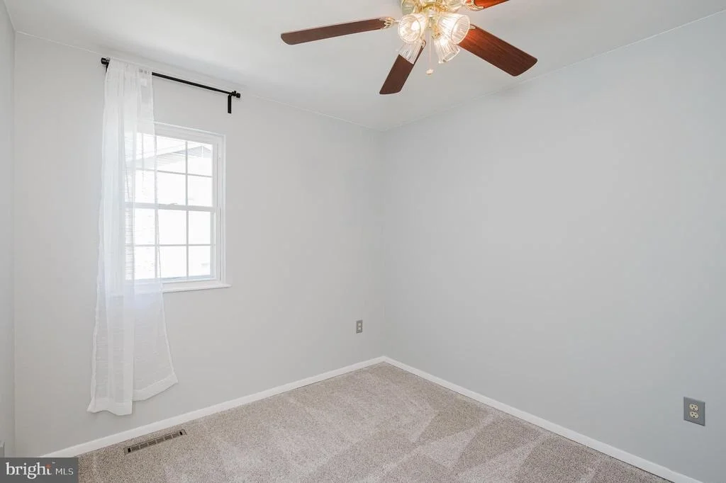 Photo of 406 LABURNUM ROAD