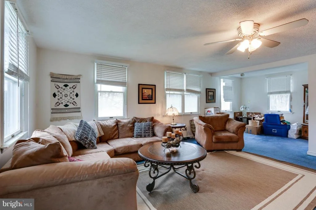 Photo of 927 WATERS AVENUE