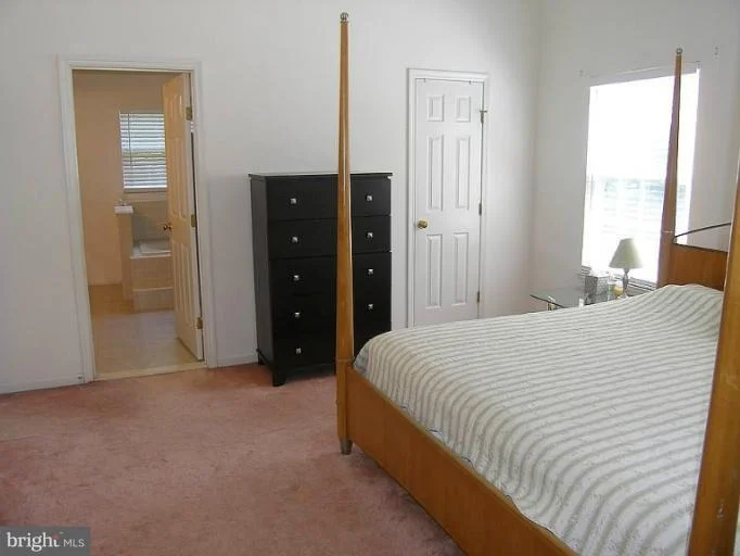 Photo of 125 BOOKHAM LANE