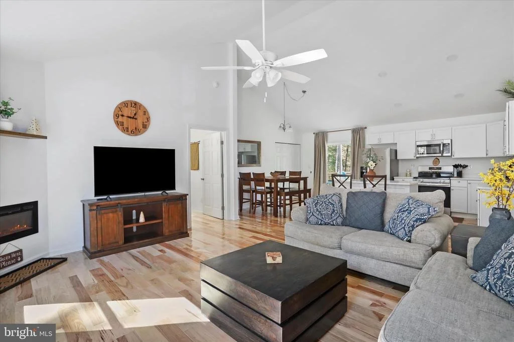 Photo of 598 CRAB APPLE ROAD