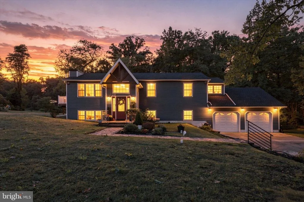 Photo of 615 FOX RUN ROAD