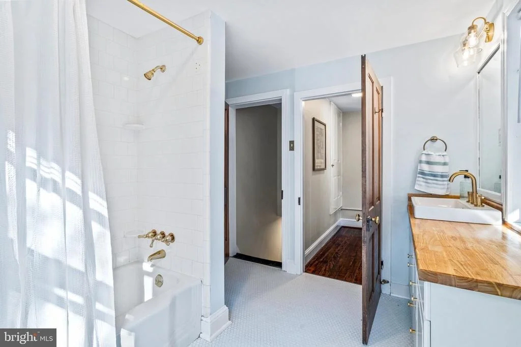 Photo of 212 E 3RD STREET