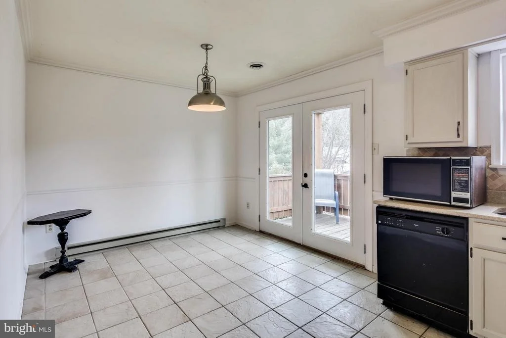 Photo of 1596 SMILEY DRIVE