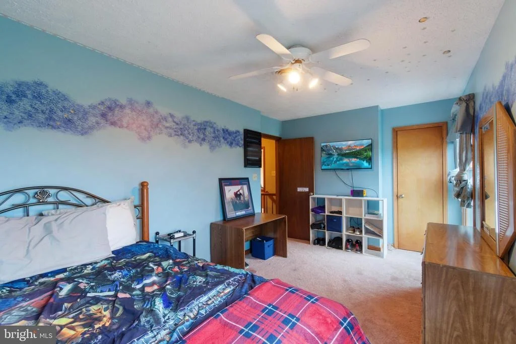 Photo of 2380 MOREAU DRIVE