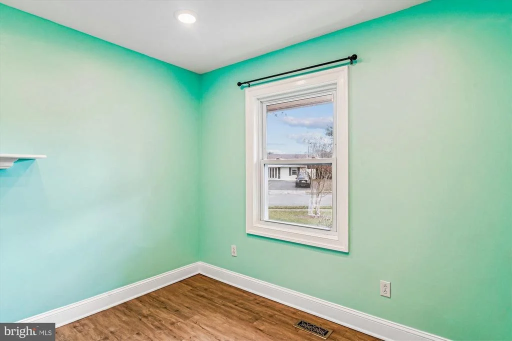 Photo of 417 WHITE OAK PLACE