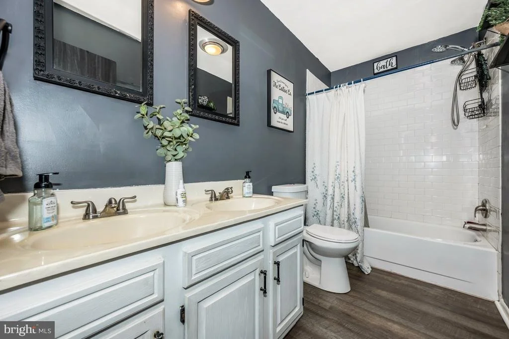 Photo of 223 TAMARACK WAY