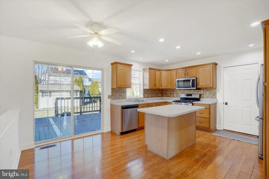 Photo of 3014 BITTERNUT BOULEVARD