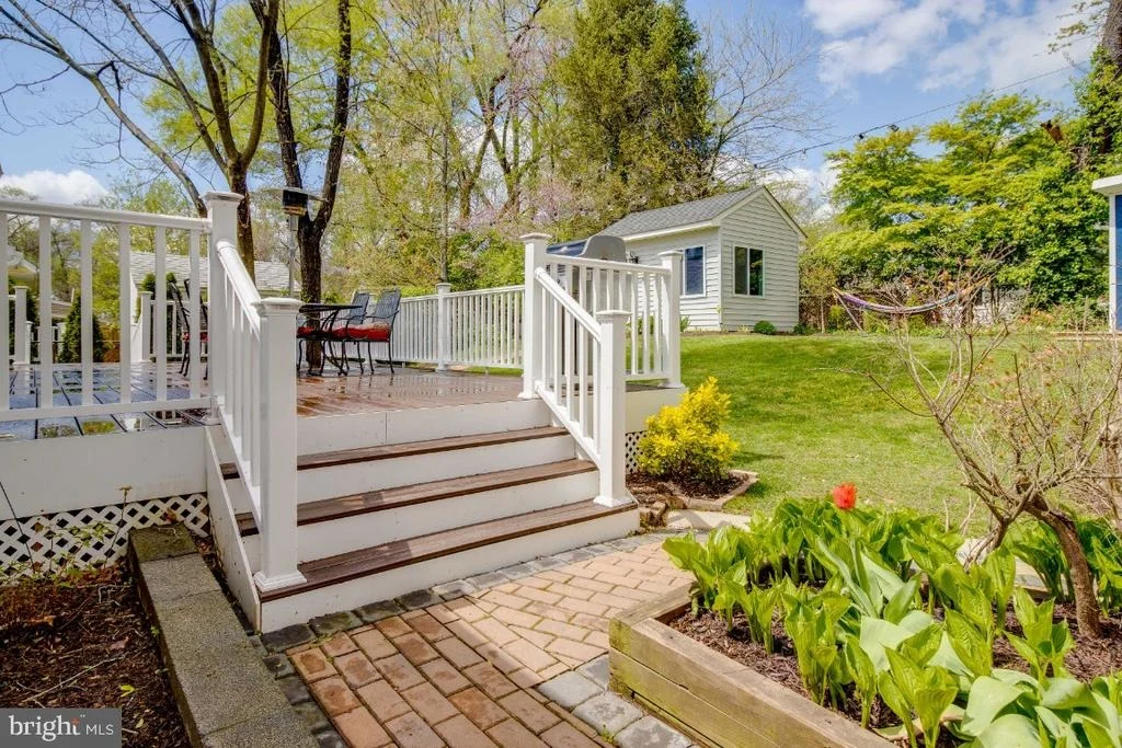 Photo of 903 ROBIN ROAD