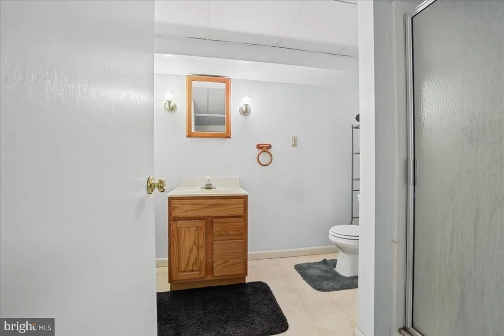 Photo of 1221 DULANEY VALLEY ROAD