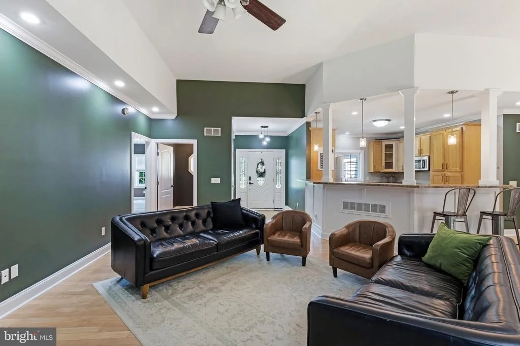 Photo of 33015 FOREST KNOLL DRIVE