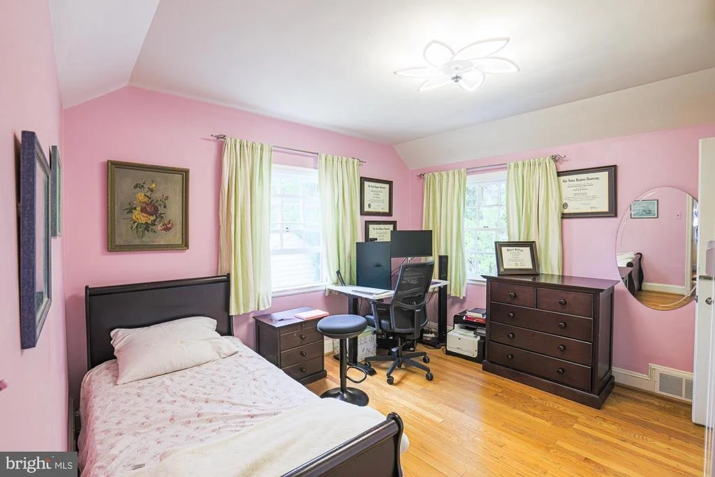 Photo of 3310 LABYRINTH ROAD