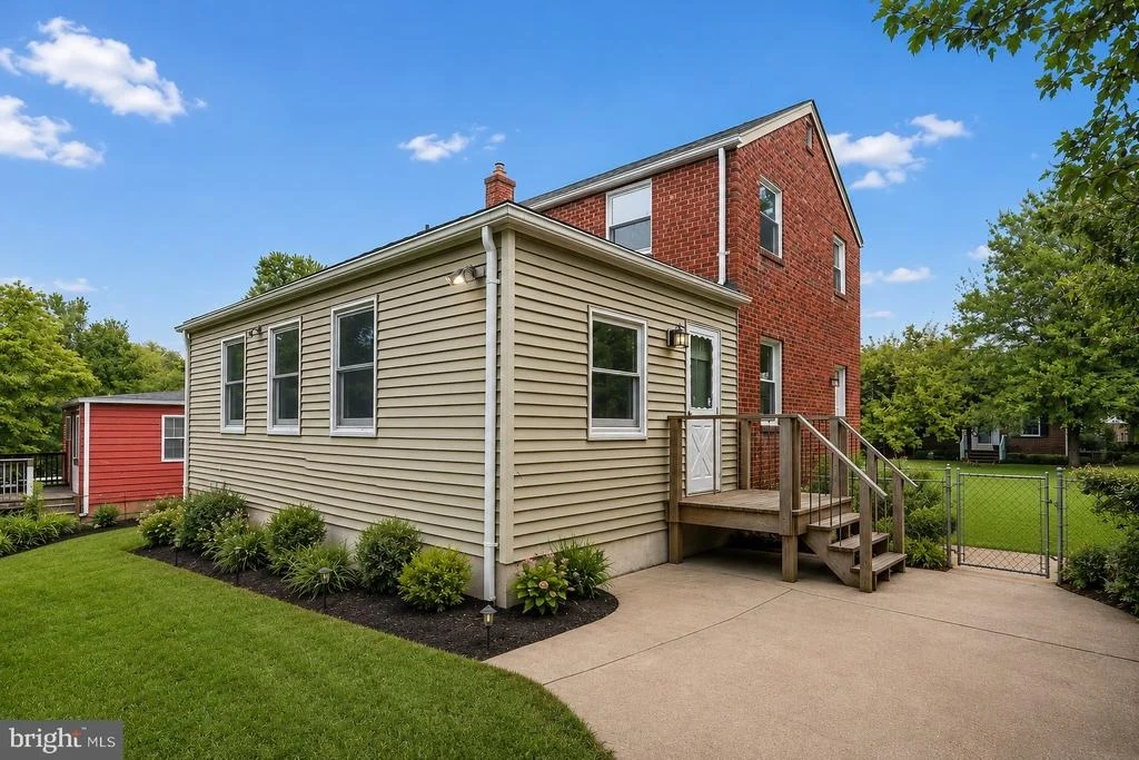Photo of 9906 SIDNEY ROAD