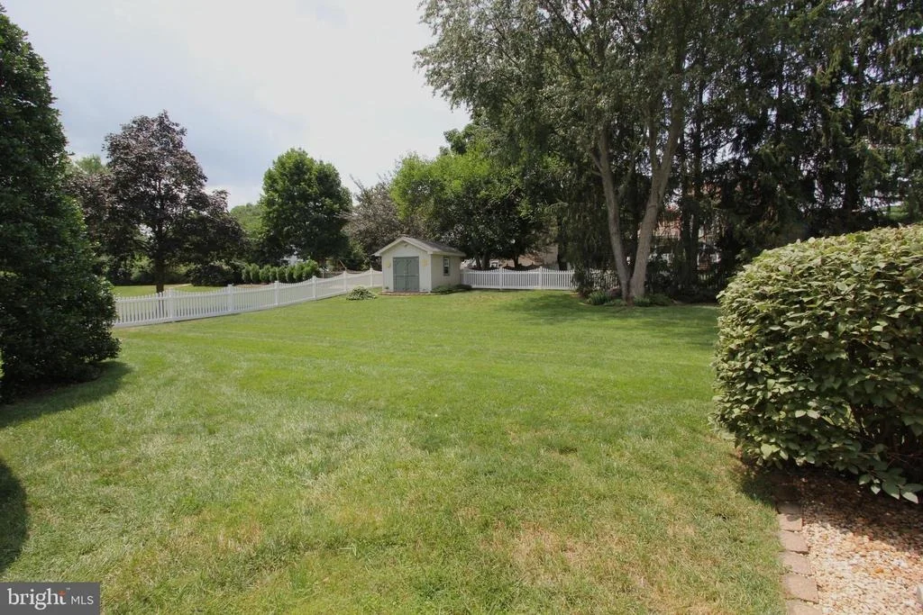 Photo of 6759 MEADOWSIDE DRIVE