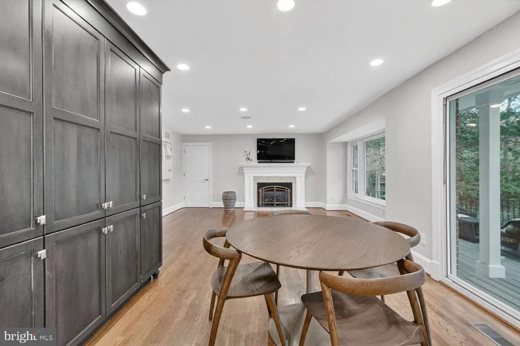 Photo of 1205 SUFFIELD DRIVE