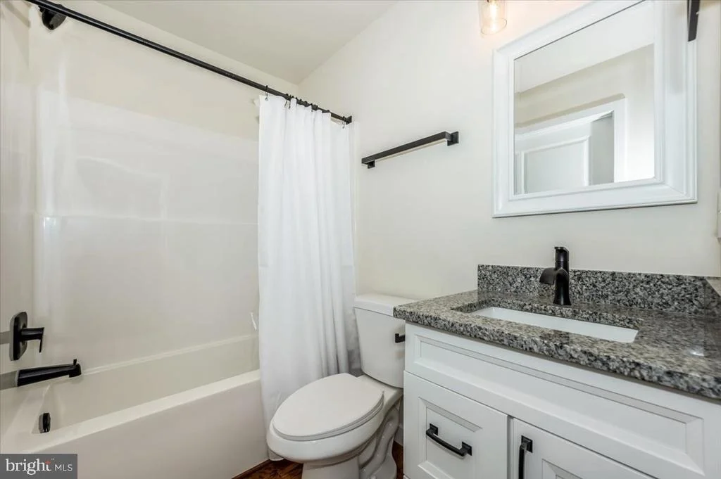 Photo of 460 SHADE TREE LANE