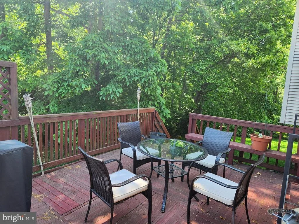 Photo of 9621 PODIUM DRIVE