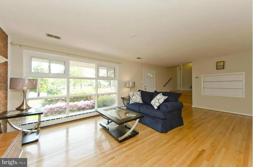 Photo of 6631 IVY HILL DRIVE