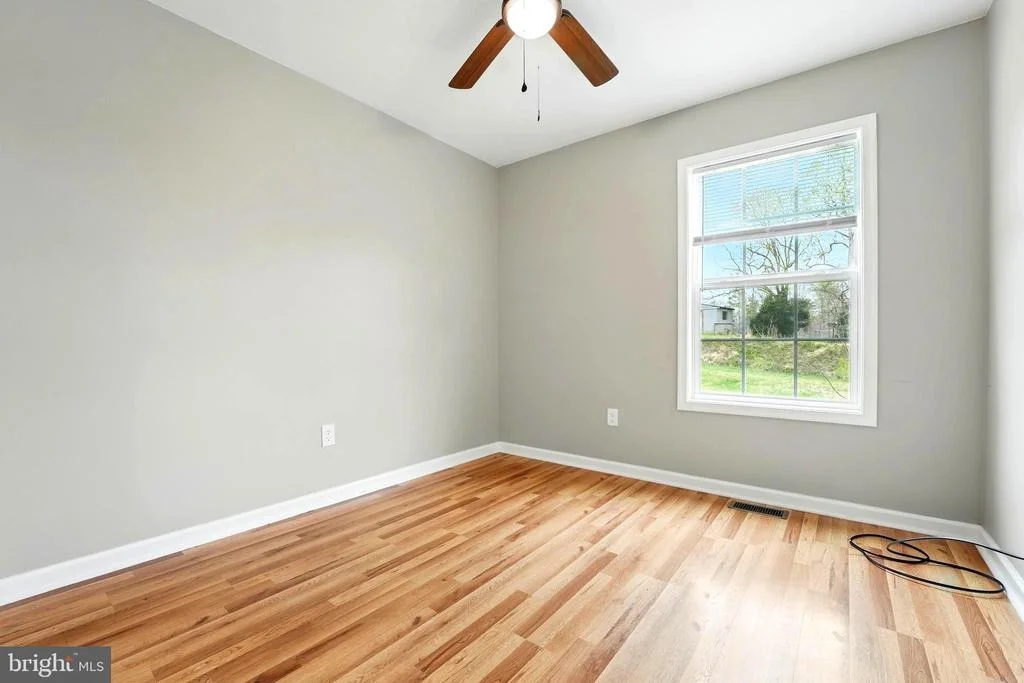Photo of 845 SEVILLE