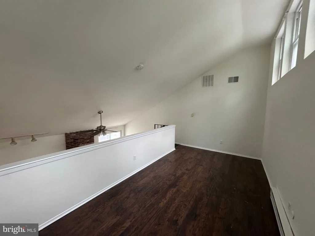 Photo of 502 BROMLEY ESTATE