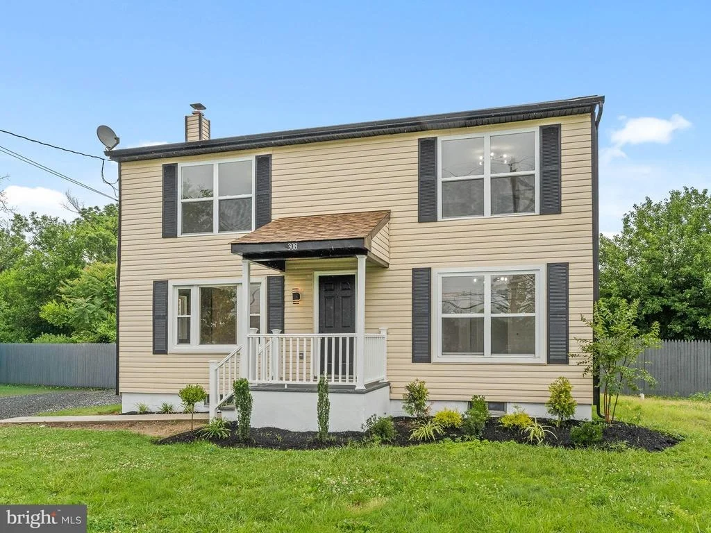Photo of 308 DELSEA DRIVE