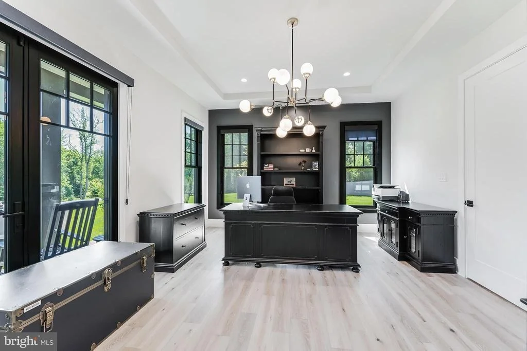 Photo of 952 WALKER ROAD
