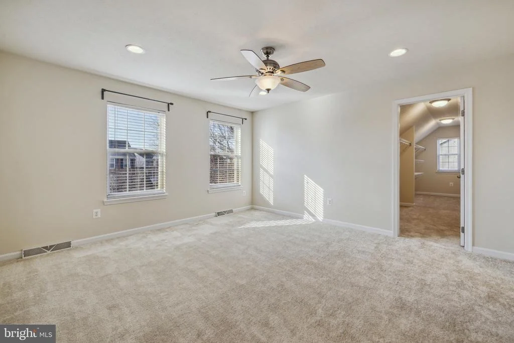 Photo of 4961 FARRINGDON COURT