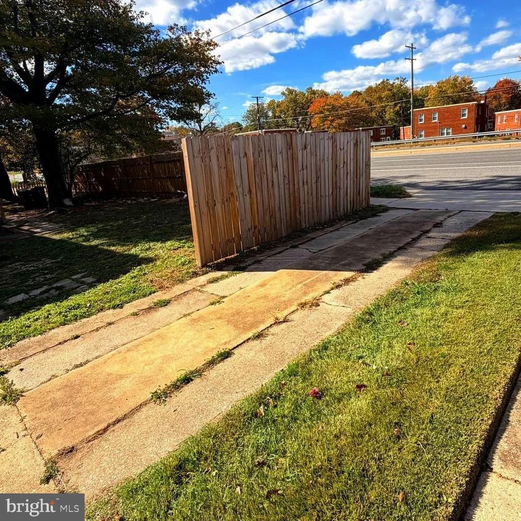 Photo of 1021 BOOKER DRIVE
