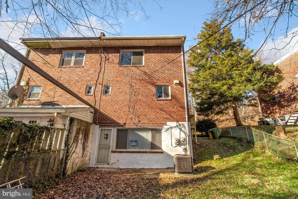 Photo of 4309 FAIRFAX ROAD