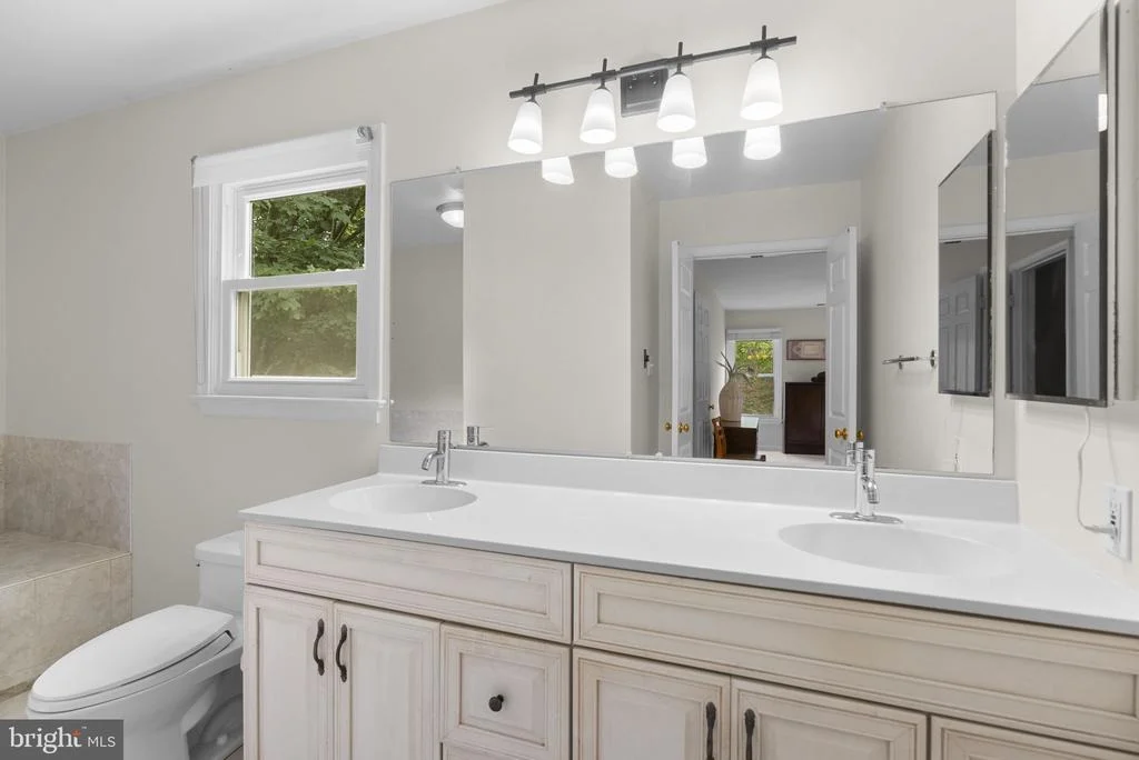 Photo of 1338 EXCALIBER LANE