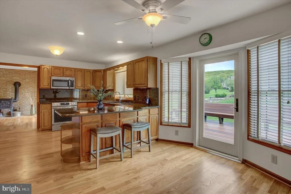 Photo of 8001 MAPLEVILLE ROAD
