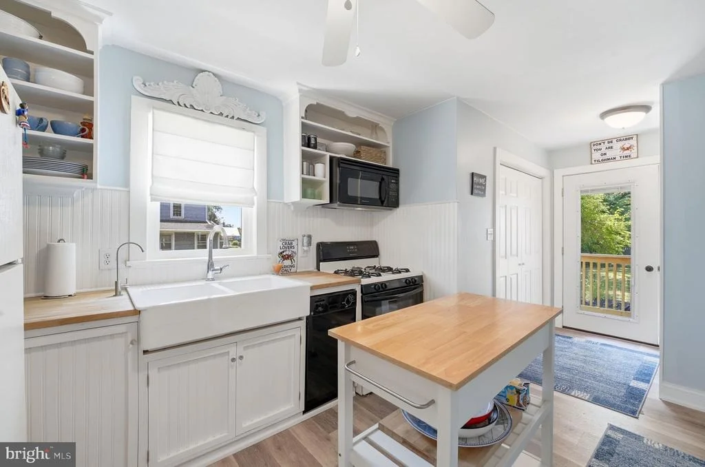 Photo of 21527 CHICKEN POINT ROAD