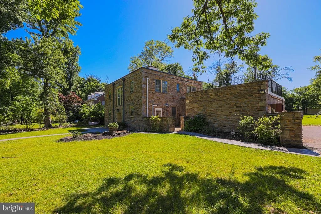 Photo of 3305 BANCROFT ROAD