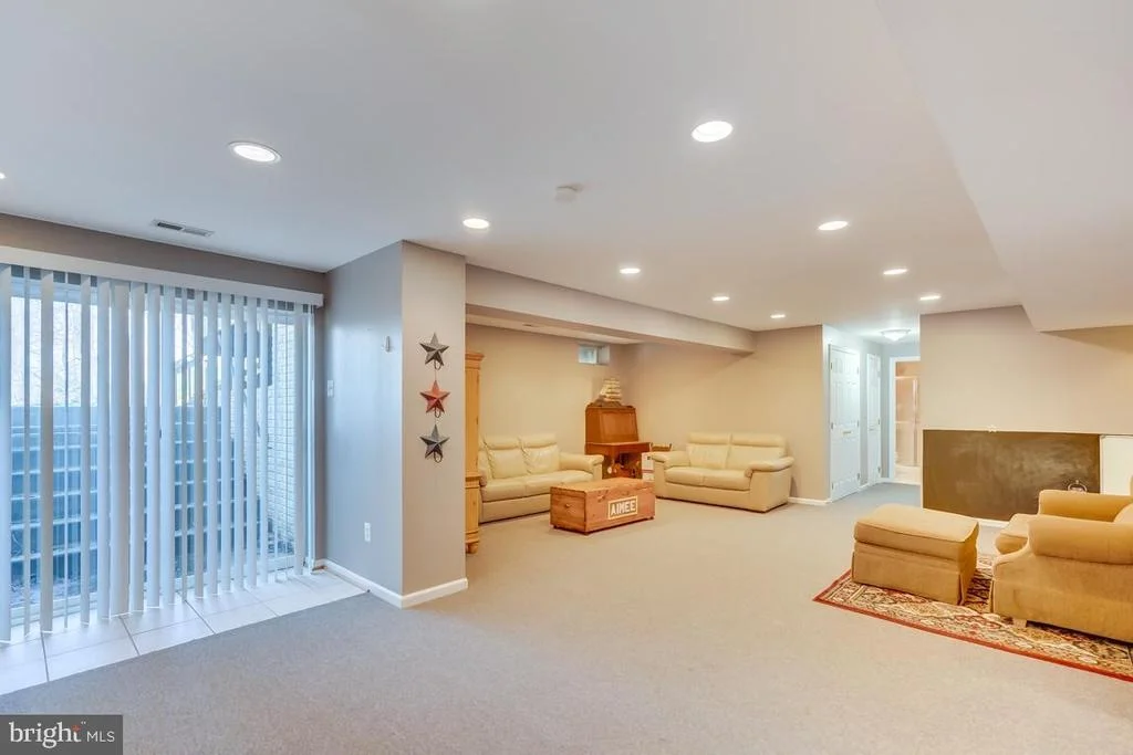 Photo of 17221 PICKWICK DRIVE