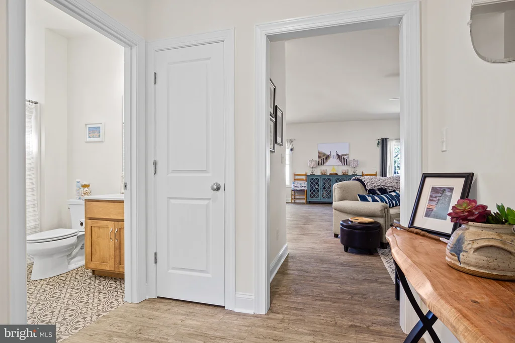 Photo of 226 UNIVERSITY DRIVE