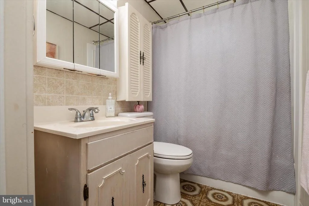 Photo of 716 FLINTLOCK DRIVE