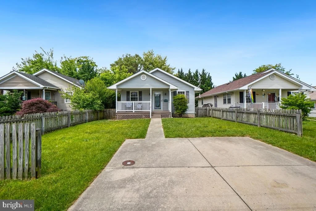 Photo of 209 4TH AVENUE
