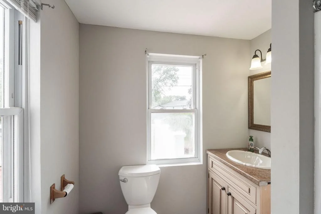 Photo of 8135 HIGHPOINT ROAD