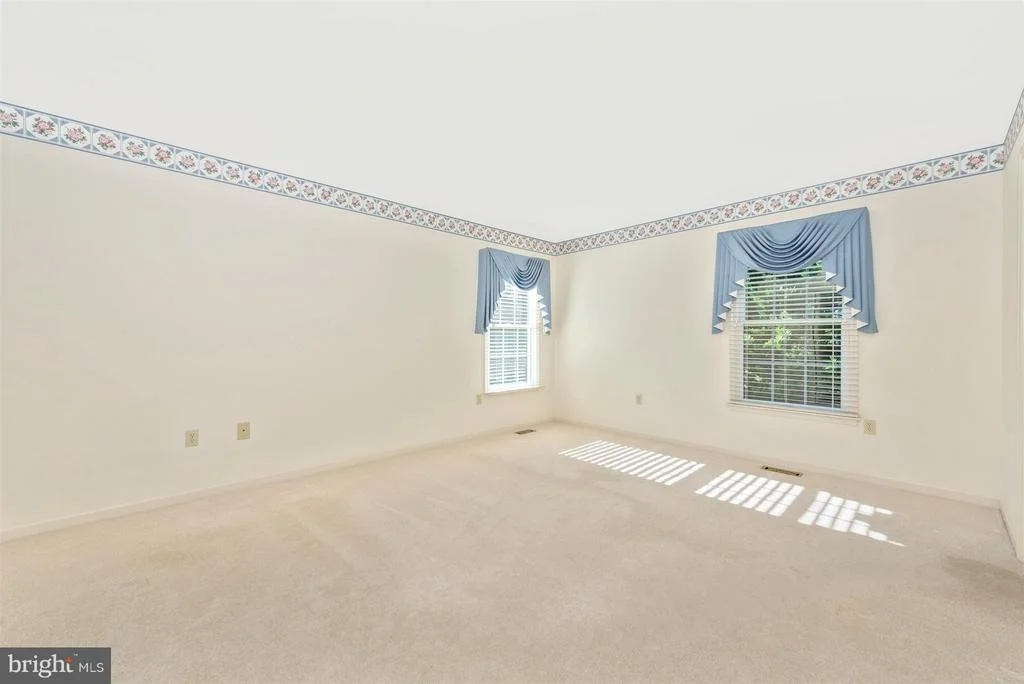 Photo of 1015 BEXHILL DRIVE